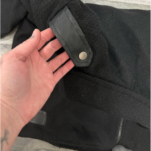 Black coat women’s size 1XL - Picture 3 of 3